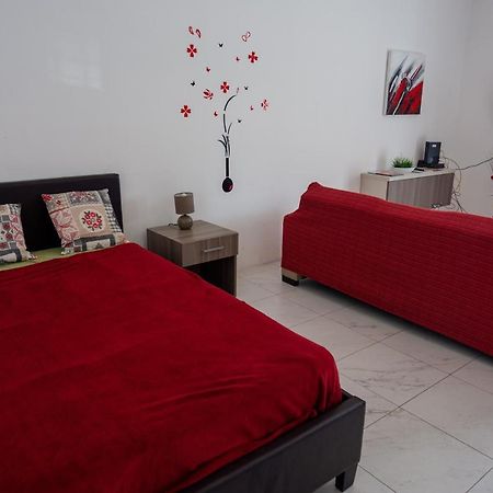 Seafront Apartment Between Valletta And Sliema Msida Kültér fotó