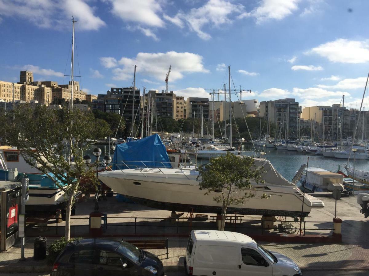Seafront Apartment Between Valletta And Sliema Msida Kültér fotó