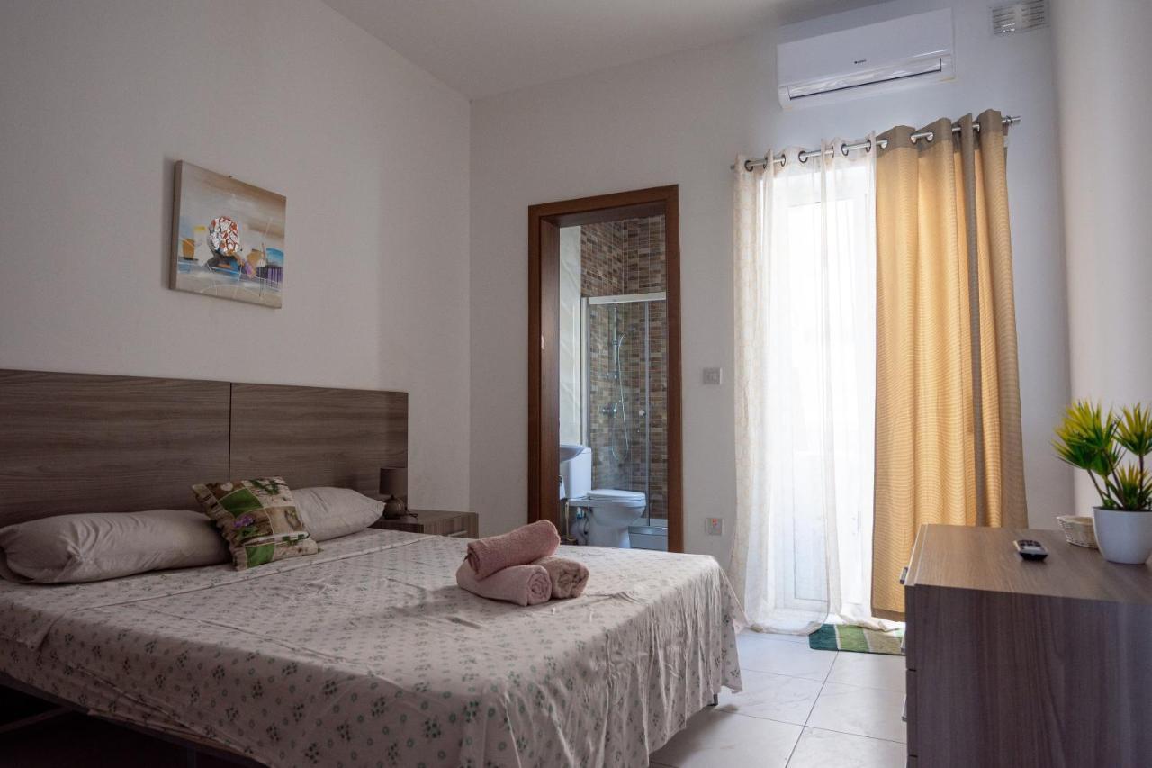 Seafront Apartment Between Valletta And Sliema Msida Kültér fotó